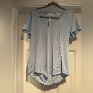 Lululemon tee